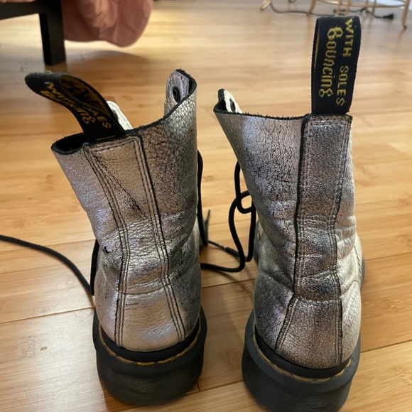 RARE Dr. Martens Doc Marten Metallic Silver 1460 Pascal Combat Boots - Picture 2 of 9